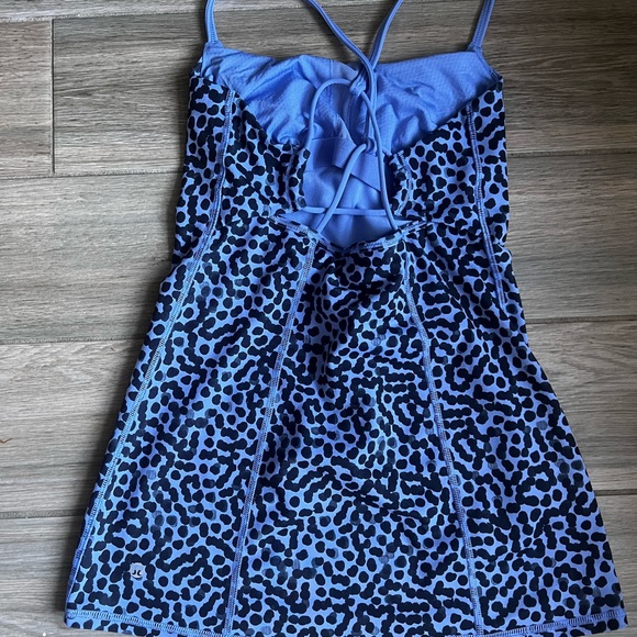 Lululemon size 6 tank - Picture 6 of 6